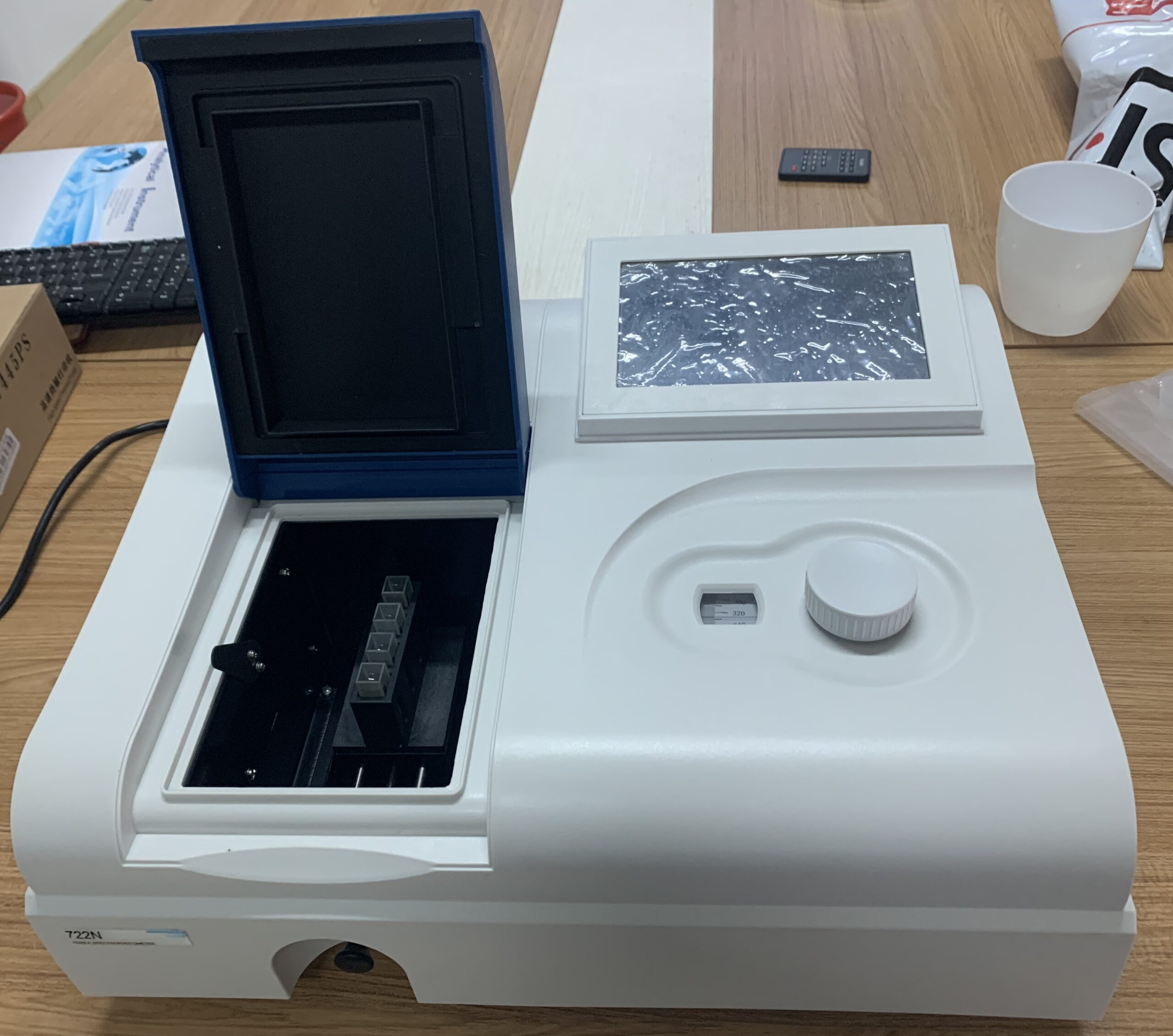 CK-722N Bench-top LCD Touch Screen Single Beam VIS Spectrophotometer - Image 3